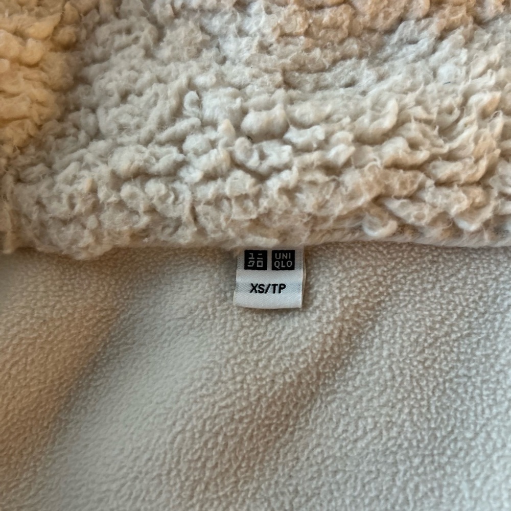 Uniqlo Women’s Long Fur Coat Size XS Cream Jacket - Picture 5 of 6
